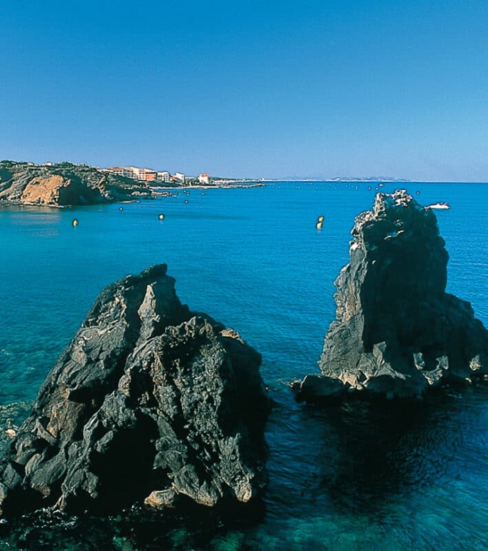 Les falaises volcaniques
Accueil
Vivre des expériences
Les falaises volcaniques - La plage de la Grande Conque au Cap d'Agde